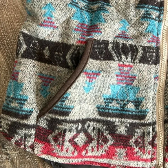 Outback trading company western Aztec style vest size medium with pockets - Picture 2 of 14